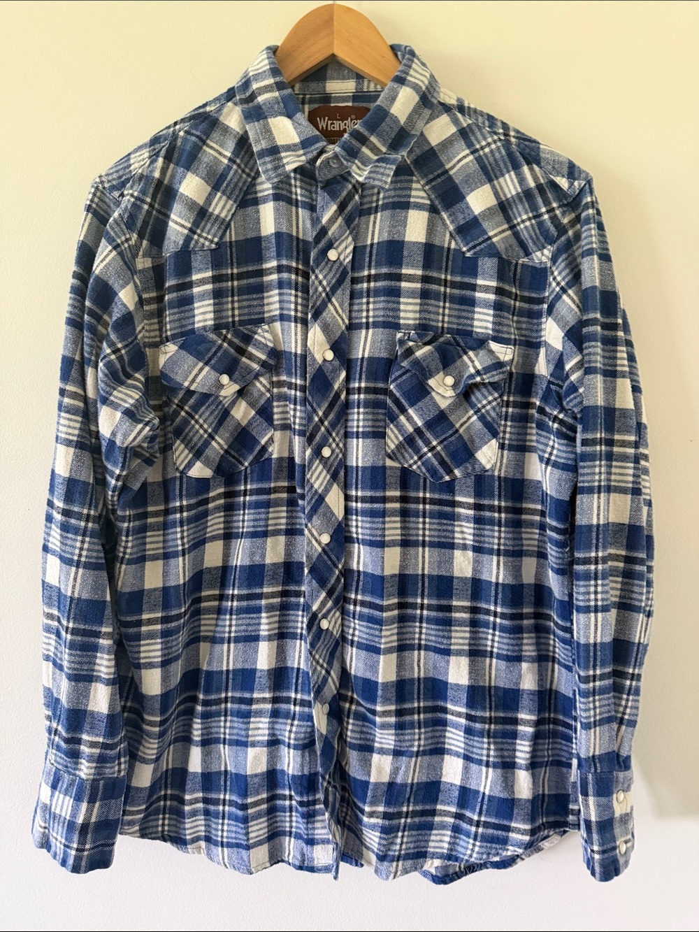 Wrangler Western Shirt Men’s Large Blue White Plaid Flannel Pearl Snap Large - Picture 2 of 9